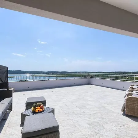 Villa Serenity Vila *