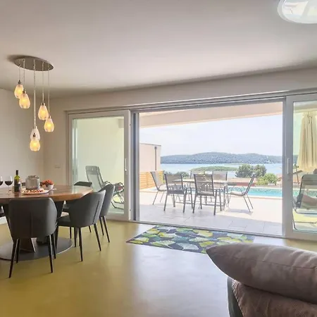 Villa Serenity فيلة بومير
